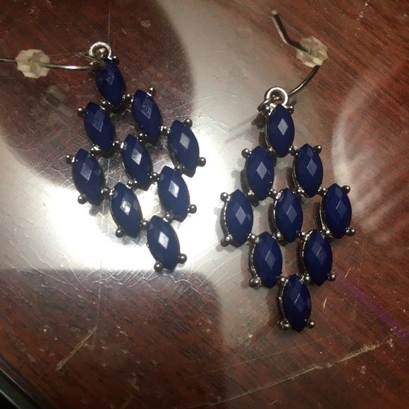 Earrings - Picture 3 of 3